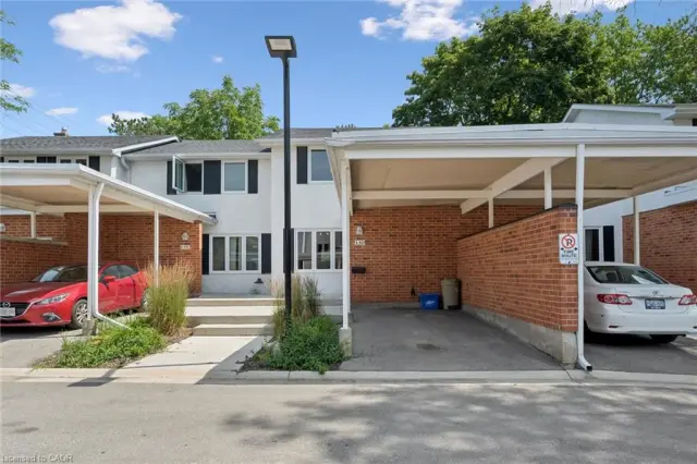 3-431 Keats Way, Waterloo ON N2L 5S7