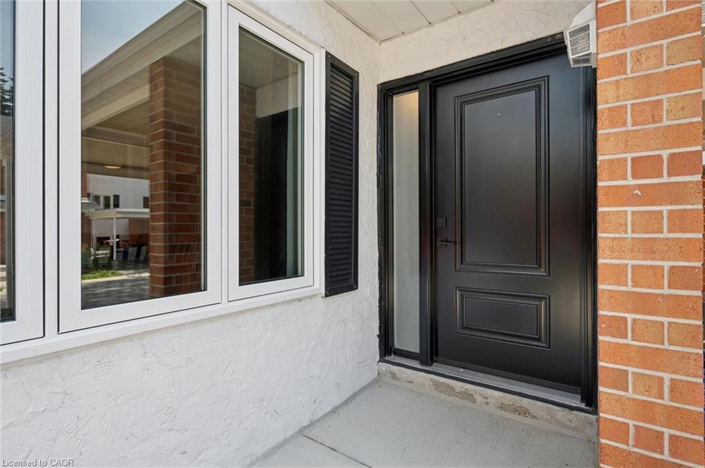 3-431 Keats Way, Waterloo ON N2L 5S7