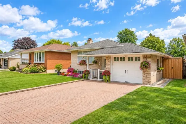 49 Carnaby Crescent, Kitchener ON N2A 1M6