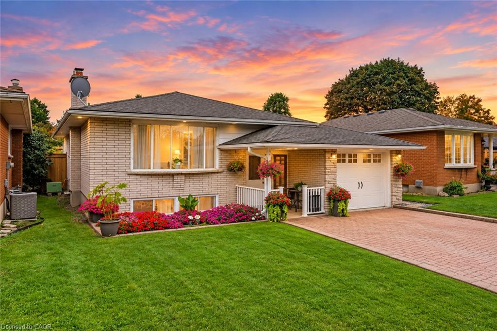 49 Carnaby Crescent, Kitchener ON N2A 1M6