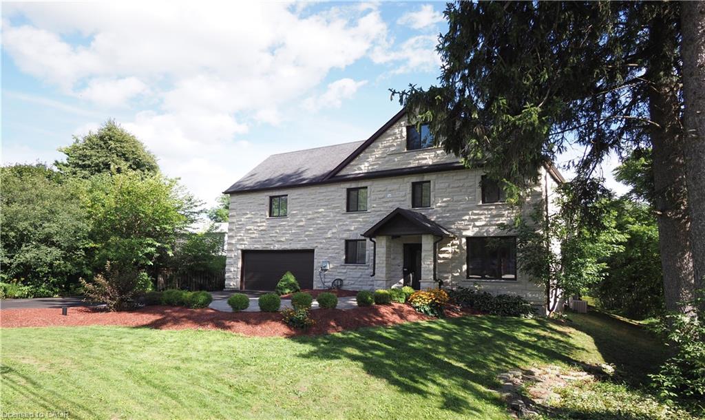 530 St Andrew Street E, Fergus ON N1M 1R6