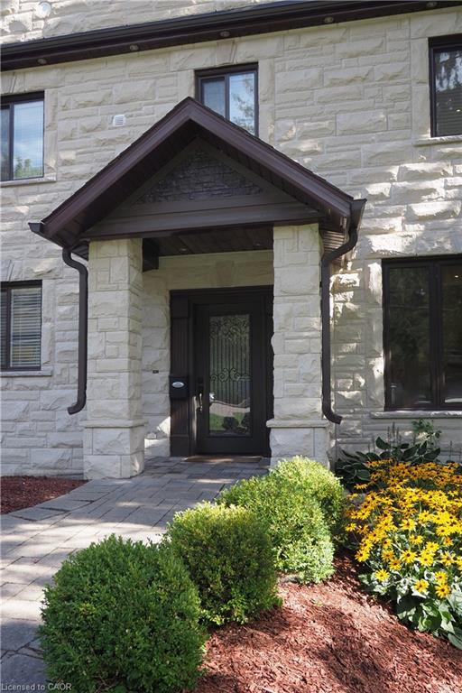 530 St Andrew Street E, Fergus ON N1M 1R6