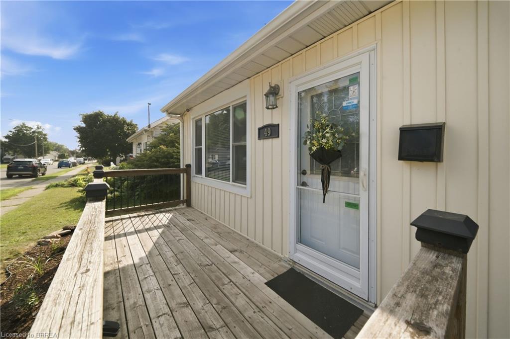 49 Seventh Avenue, Brantford ON N3S 1B3