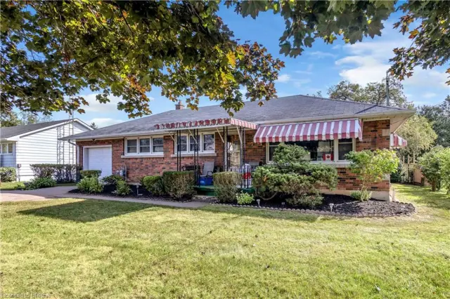 7 Willowdale Street, Brantford ON N3T 0L3