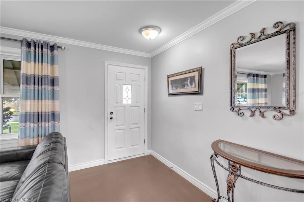 7 Willowdale Street, Brantford ON N3T 0L3