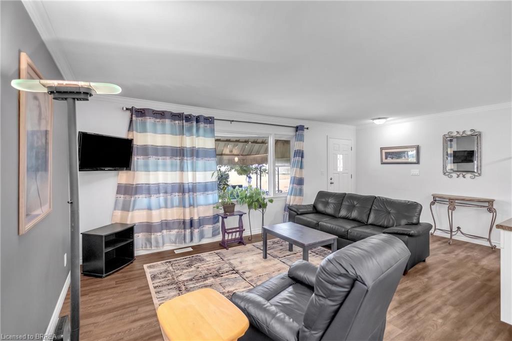 7 Willowdale Street, Brantford ON N3T 0L3