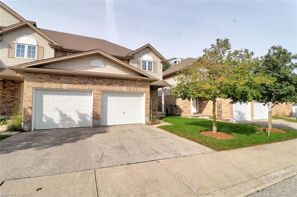 11-10 Fallowfield Drive, Kitchener ON N2C 0A4