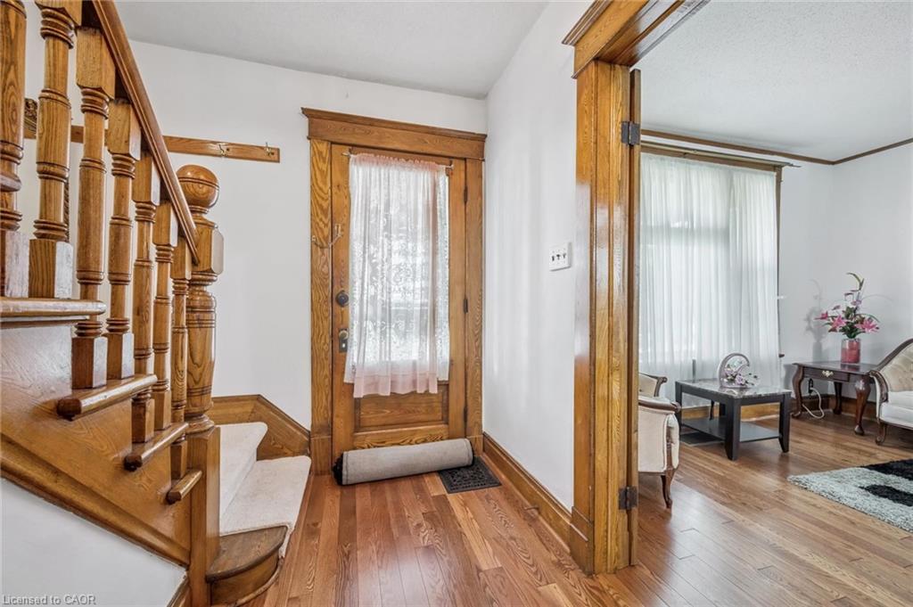 44 Walter Street, Kitchener ON N2G 1S1