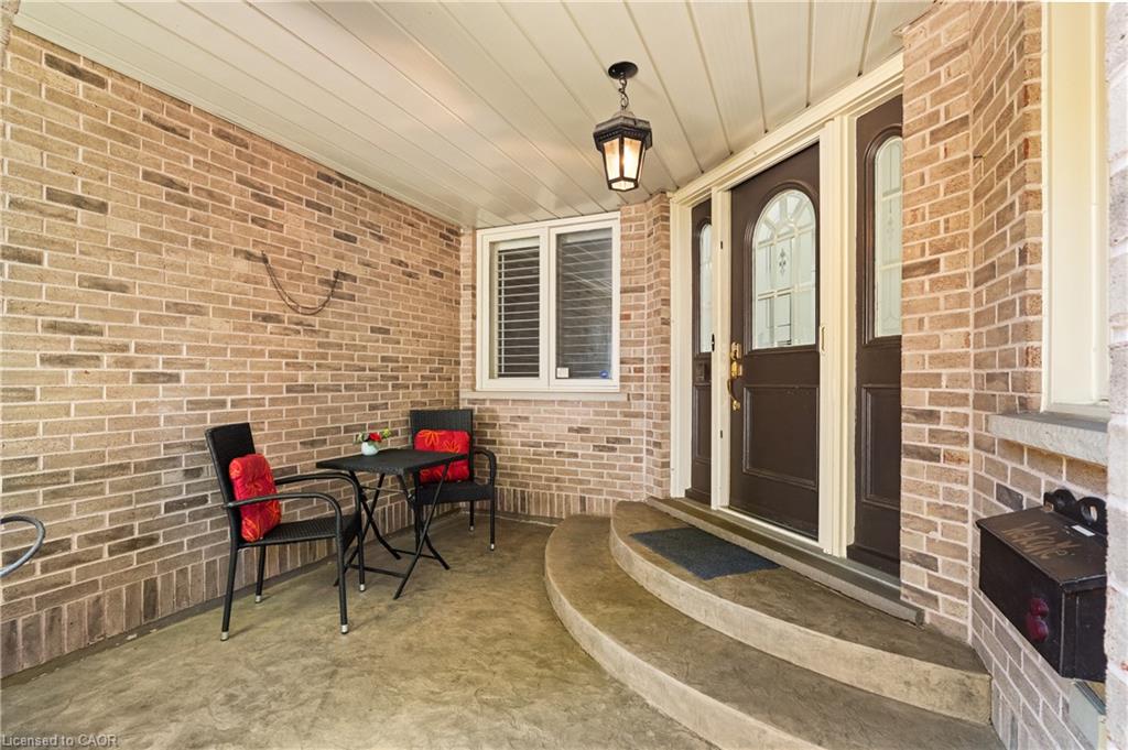 648 Bayhampton Crescent, Waterloo ON N2K 3P1