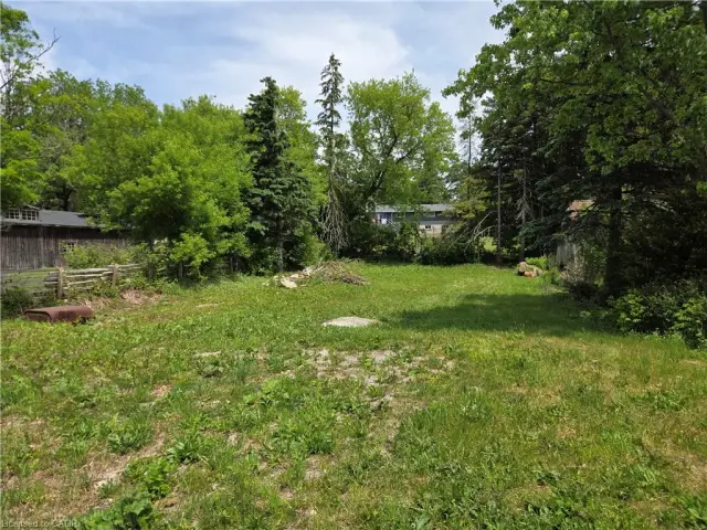 56 Brock Road S, Puslinch ON N1H 6H9