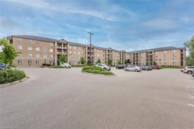 142-1077 Gordon Street S, Guelph ON N1G 0E3