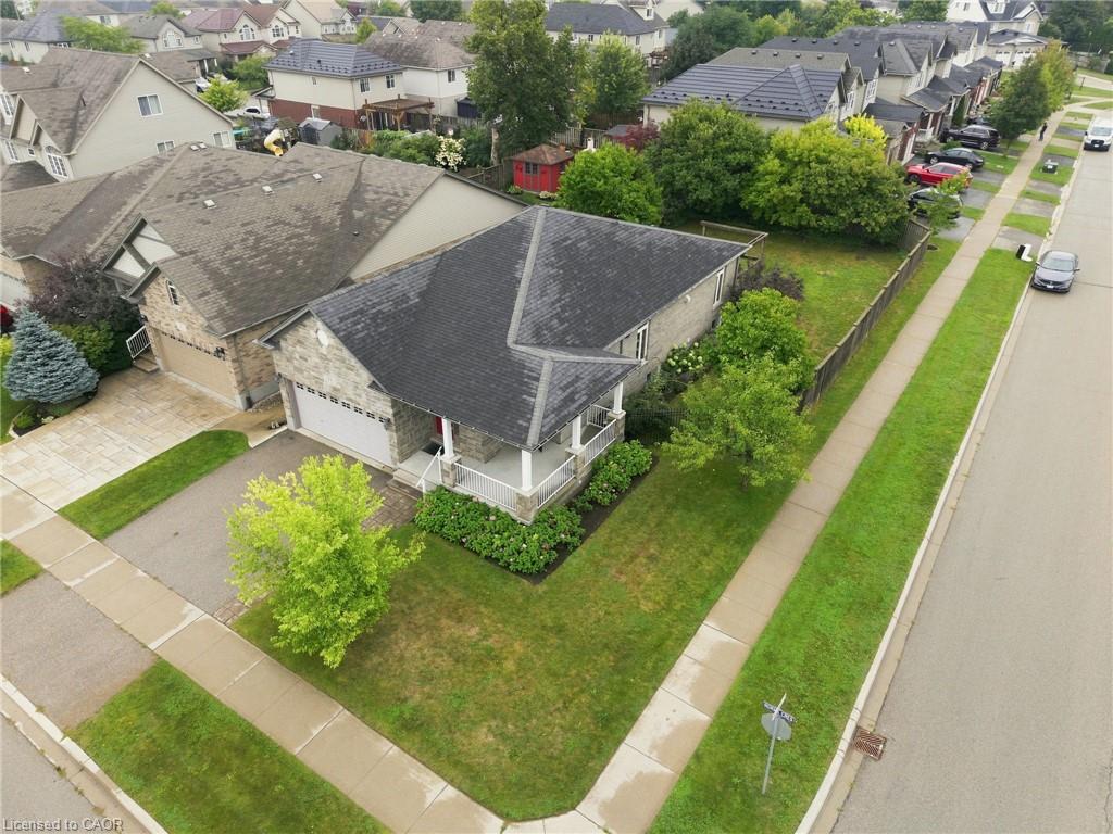 33 Norma Crescent, Guelph ON N1E 7M4