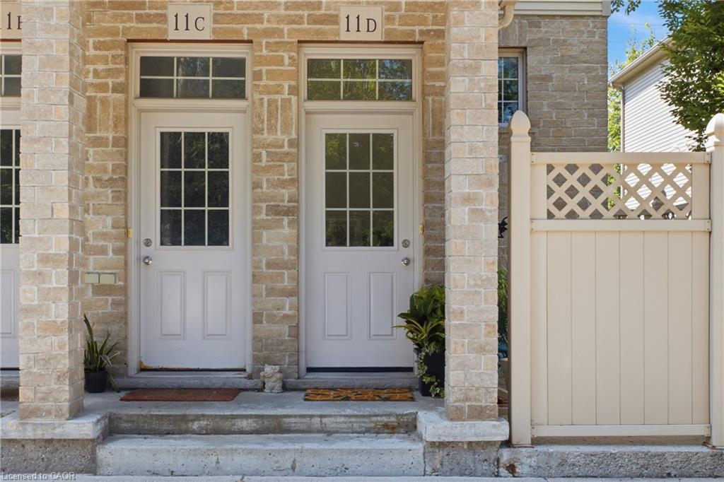 D11-1941 Ottawa Street S, Kitchener ON N2E 0C2