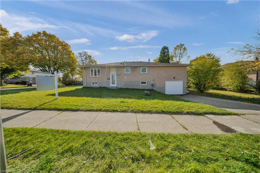797 Doon Village Road, Kitchener ON N2P 1A1