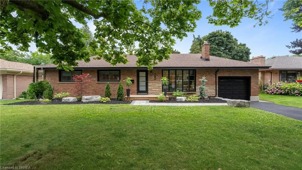 25 Seneca Crescent, Brantford ON N3R 1K3