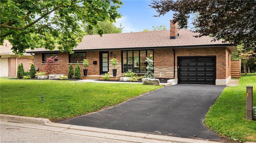 25 Seneca Crescent, Brantford ON N3R 1K3