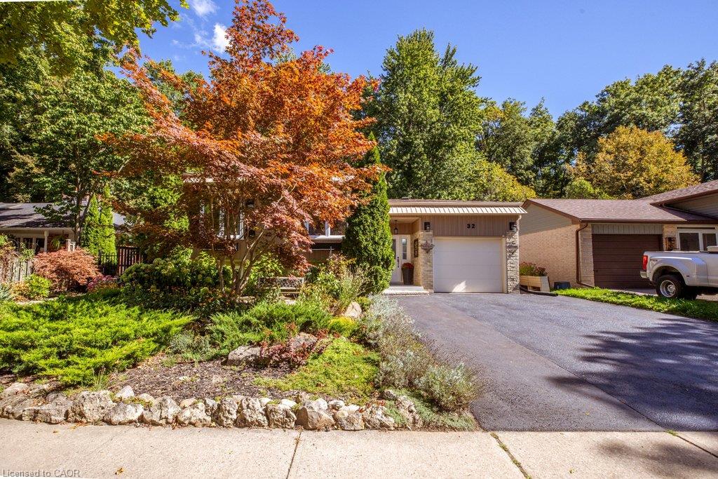 32 Beechwood Avenue, Brantford ON N3R 6Z2