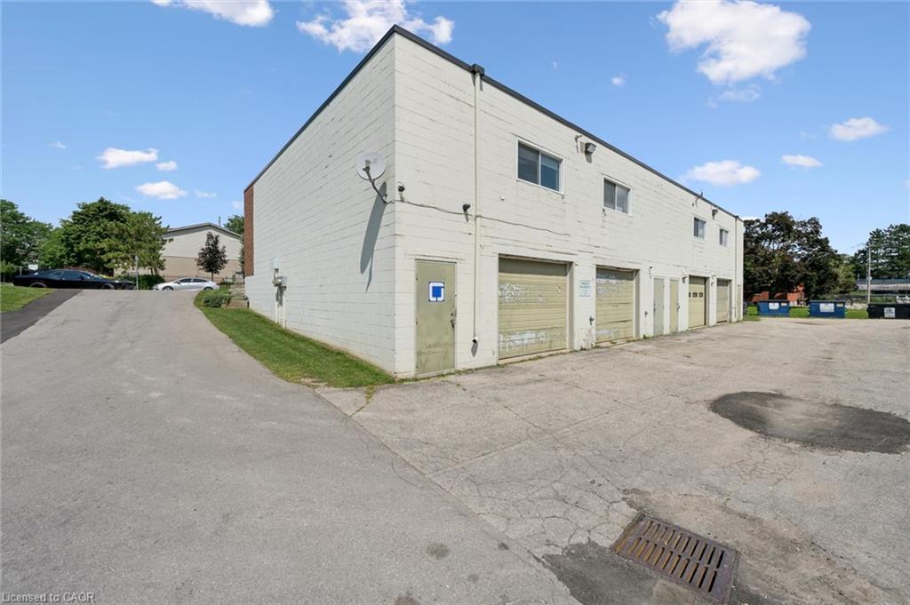 5 Paulander Drive, Kitchener ON N2M 5B6