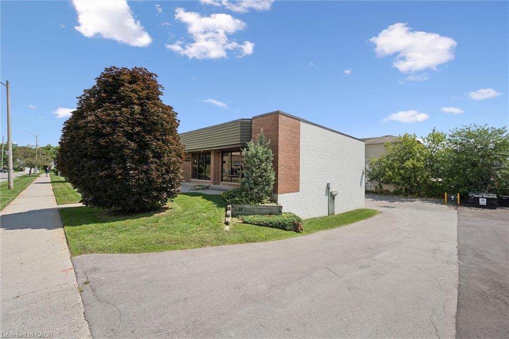 5 Paulander Drive, Kitchener ON N2M 5B6