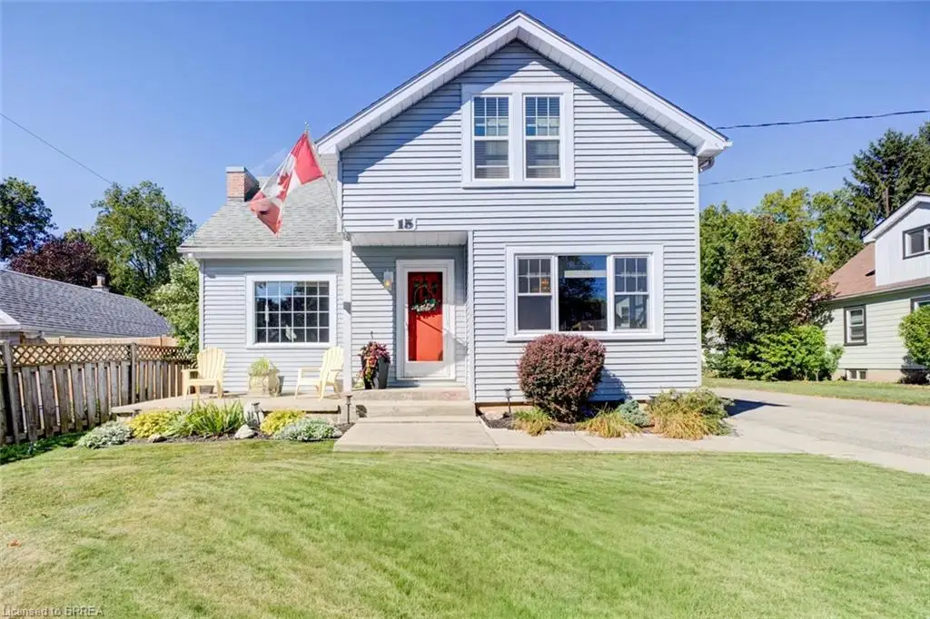 15 Lyndsay Street, Brantford ON N3T 2C6
