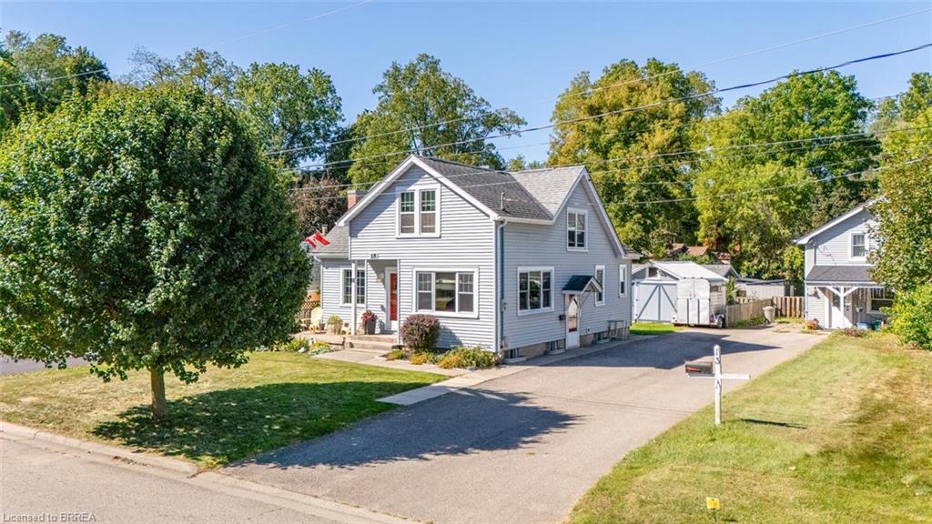 15 Lyndsay Street, Brantford ON N3T 2C6