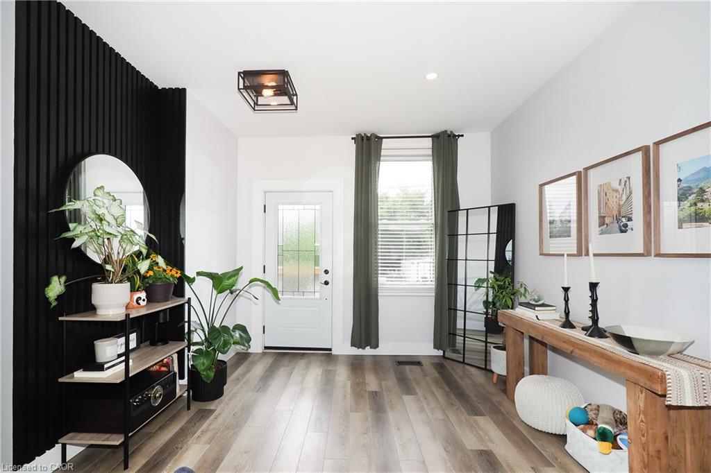 19 Douglas Street, Woodstock ON N4S 2Y1
