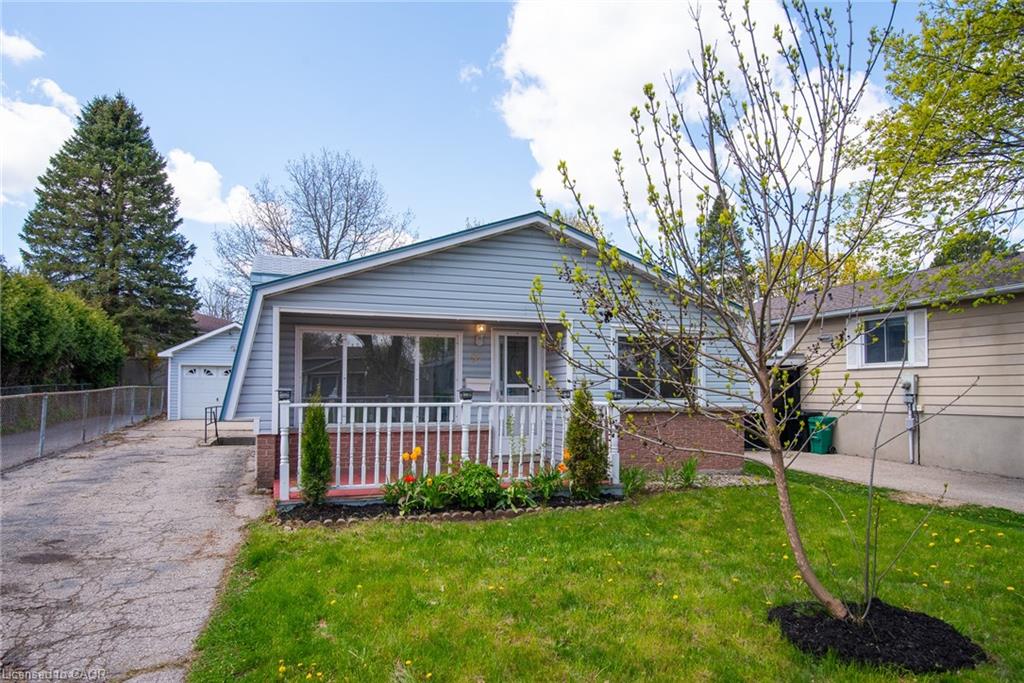 87 Christopher Drive, Waterloo ON N2J 4J6