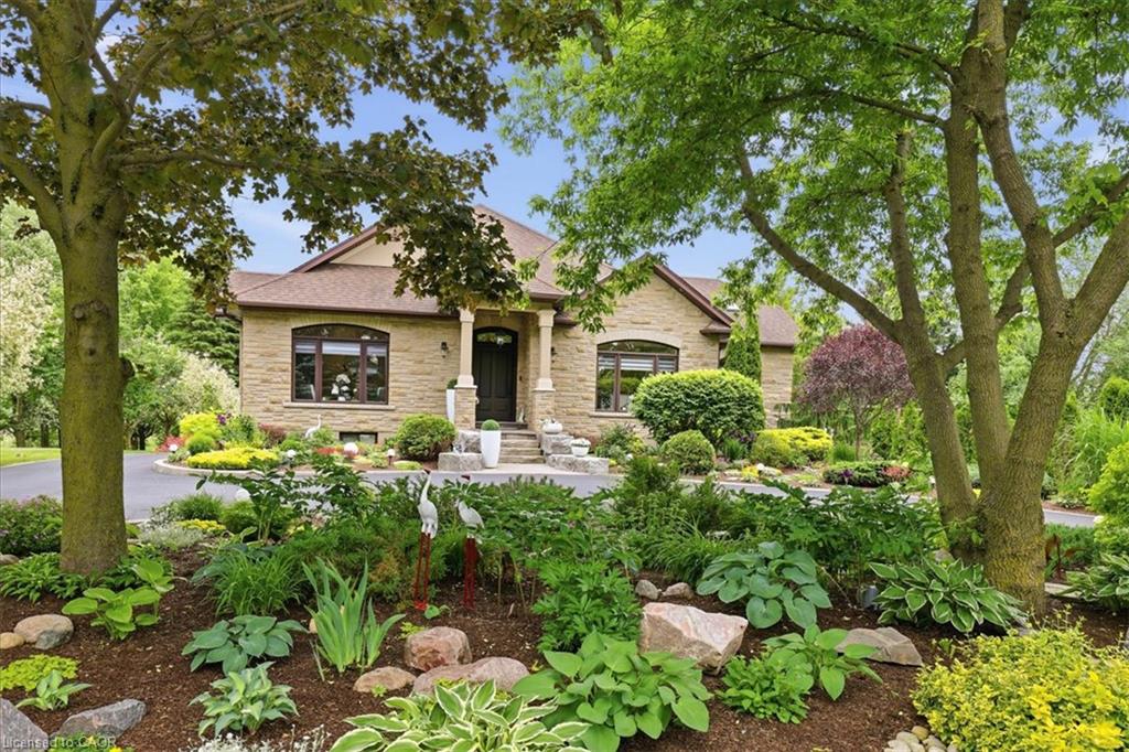 2371 Snyders Road E, Petersburg ON N0B 2H0
