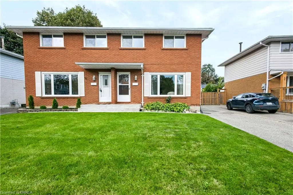 35 Coachwood Road, Brantford ON N3R 3R5