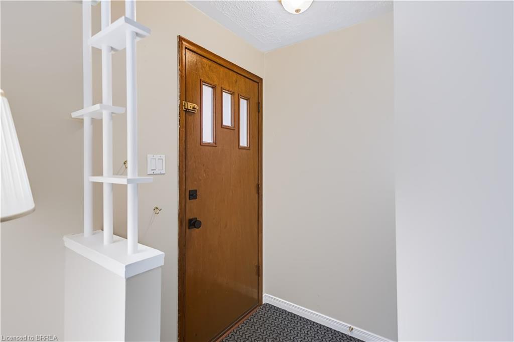 35 Coachwood Road, Brantford ON N3R 3R5