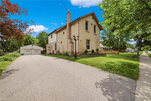 32 Clench Avenue, Brantford ON N3T 1B6