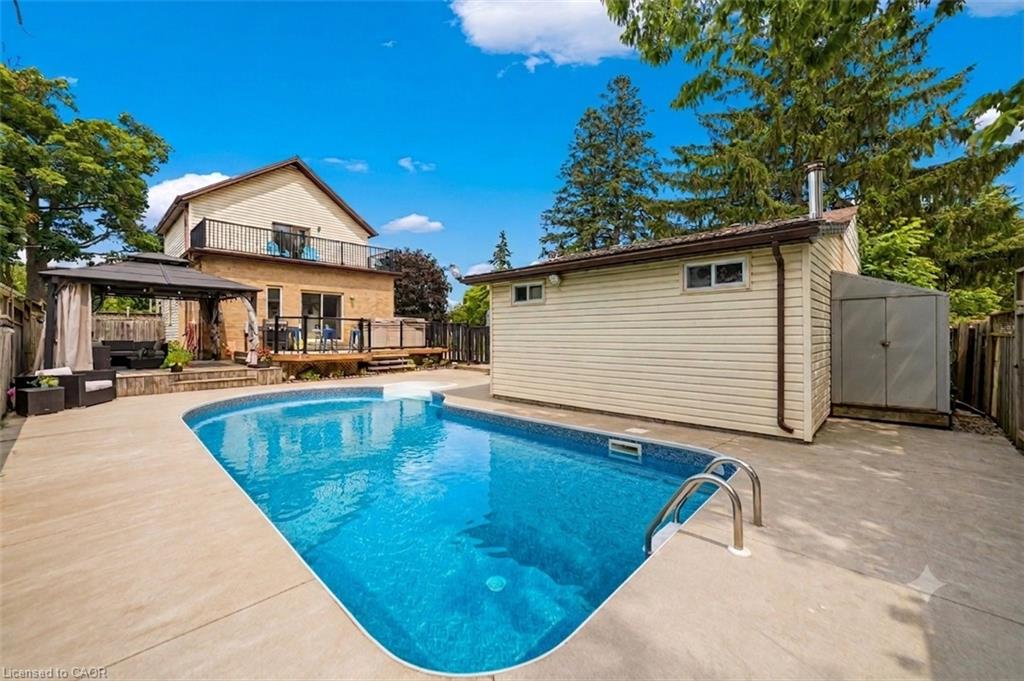 32 Clench Avenue, Brantford ON N3T 1B6