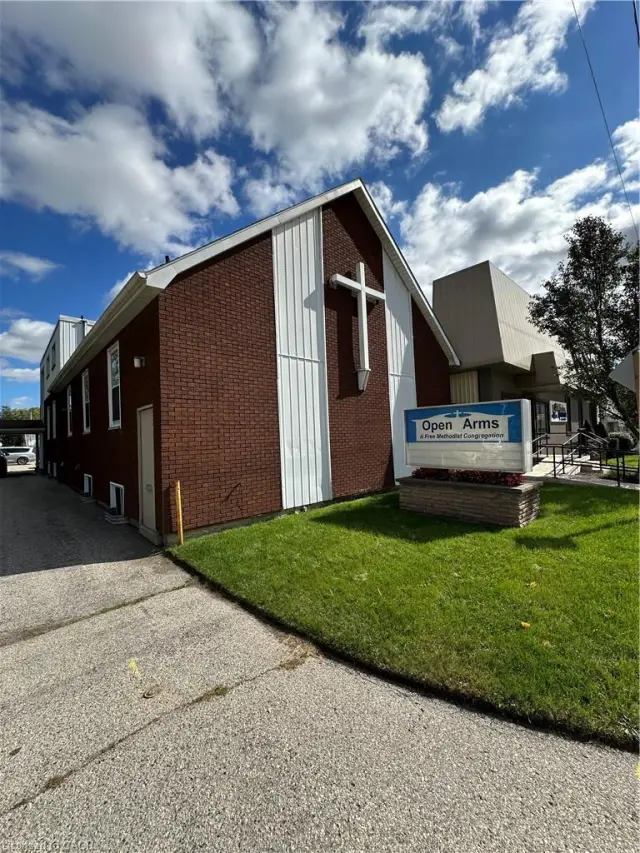 44 Tillson Avenue, Tillsonburg ON N4G 3A1