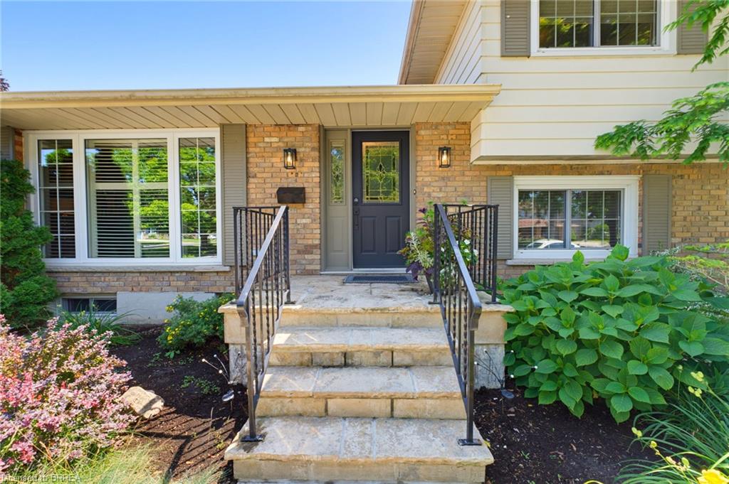 5 Marigold Street, Brantford ON N3R 5W7