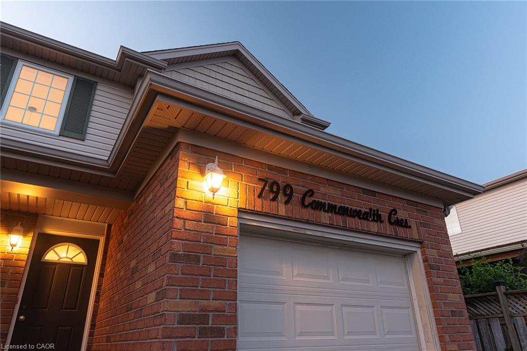 799 Commonwealth Crescent, Kitchener ON N2E 4K8