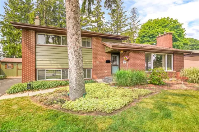 10 Brier Crescent, Brantford ON N3R 3M6