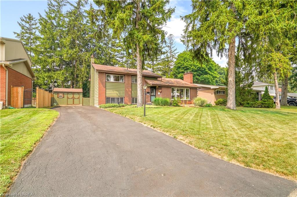 10 Brier Crescent, Brantford ON N3R 3M6