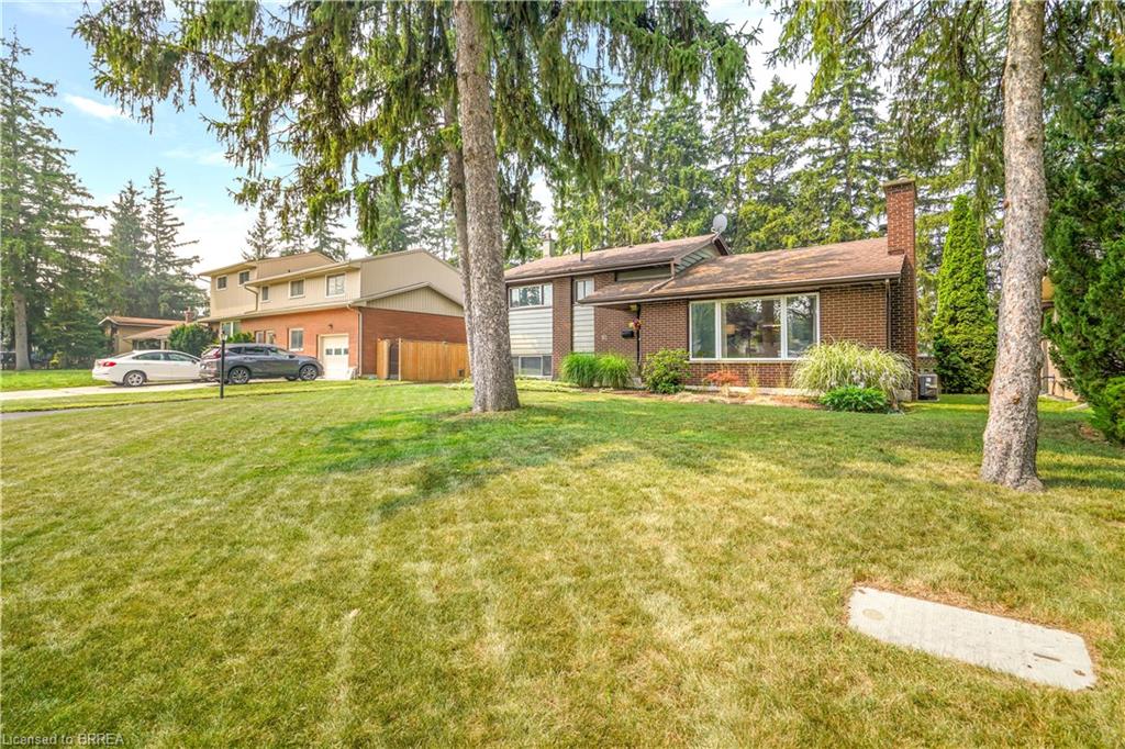 10 Brier Crescent, Brantford ON N3R 3M6