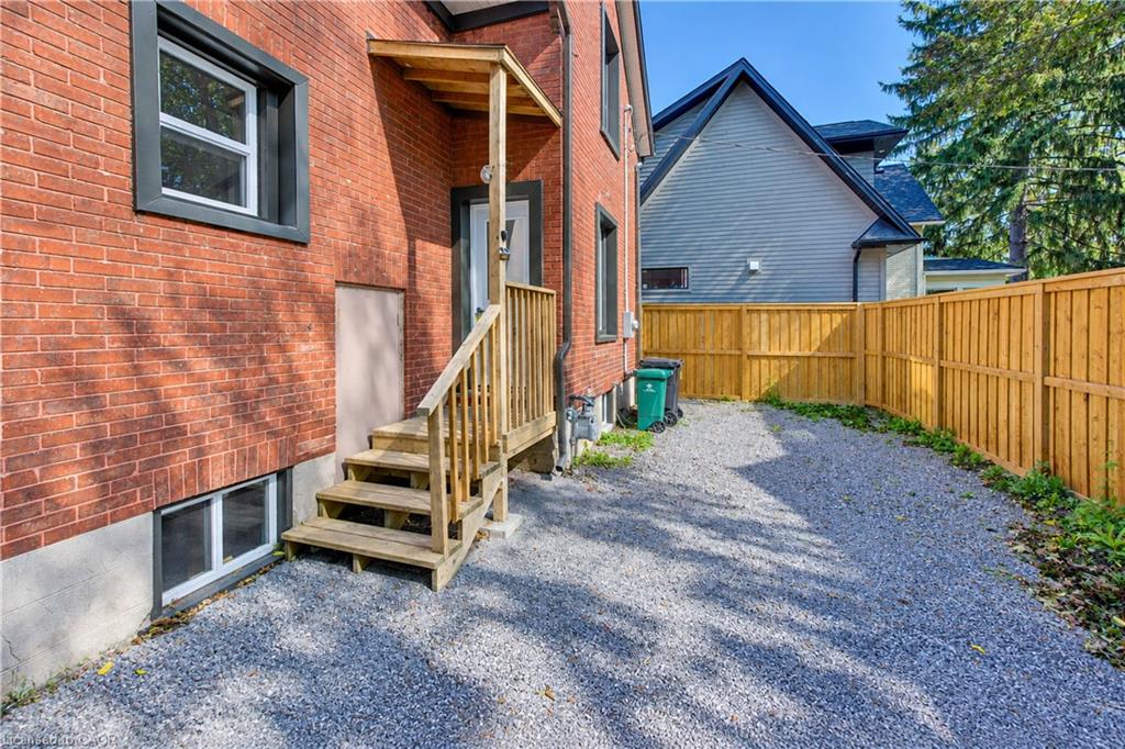 18 Miehm Place, Kitchener ON N2H 2K9