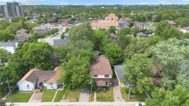 8 Victoria Street, Brantford ON N3S 3J7