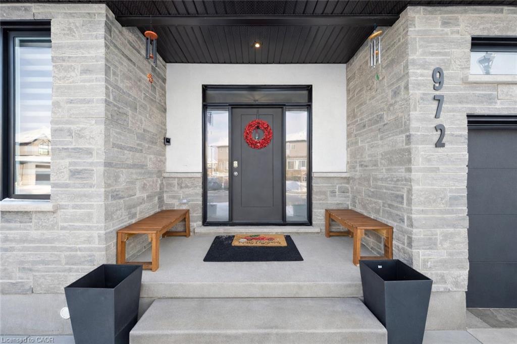 18-972 Stonecliffe Walk, Kitchener ON N2P 0K5