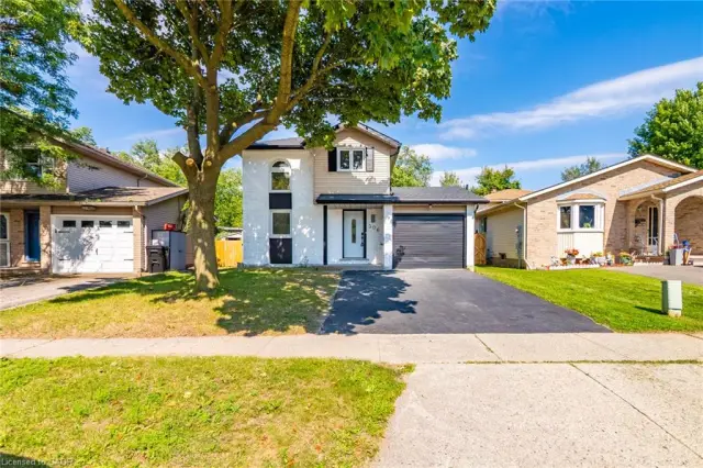 306 Sekura Street, Cambridge ON N1R 7V8