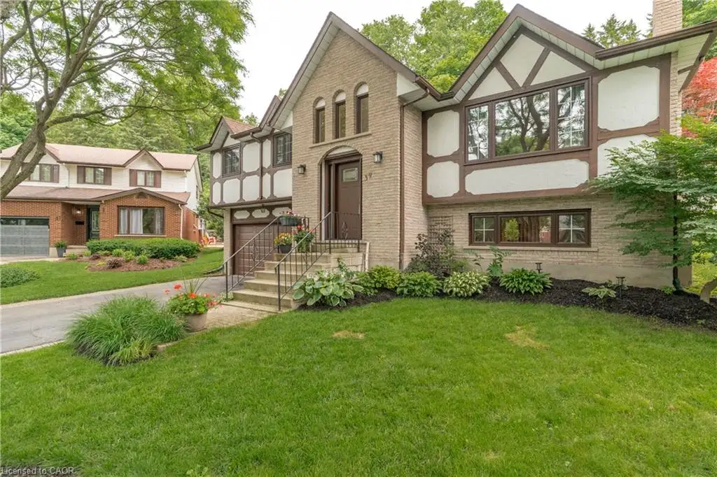 39 Wagoners Trail, Guelph ON N1G 3M9