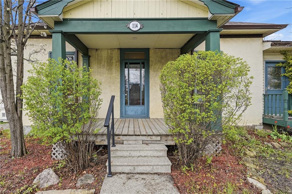 114 Grand Avenue S, Cambridge ON N1S 2M2