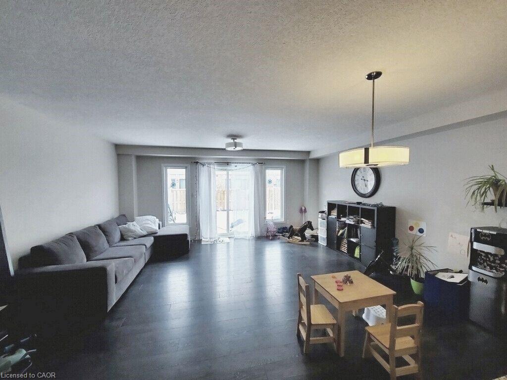 56 Meadowridge Street, Kitchener ON N2P 0E2
