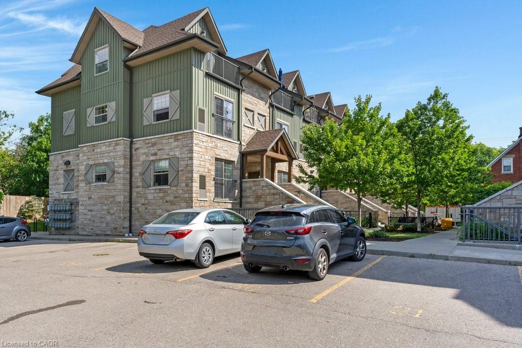 B103-112 Union Street E, Waterloo ON N2J 0E4