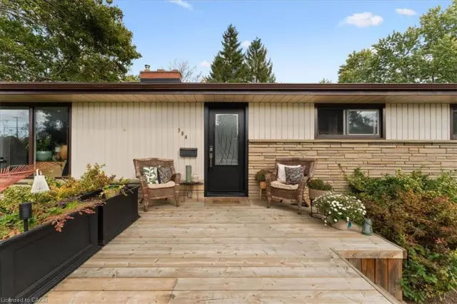 154 Paris Road, Brantford ON N3R 1J1