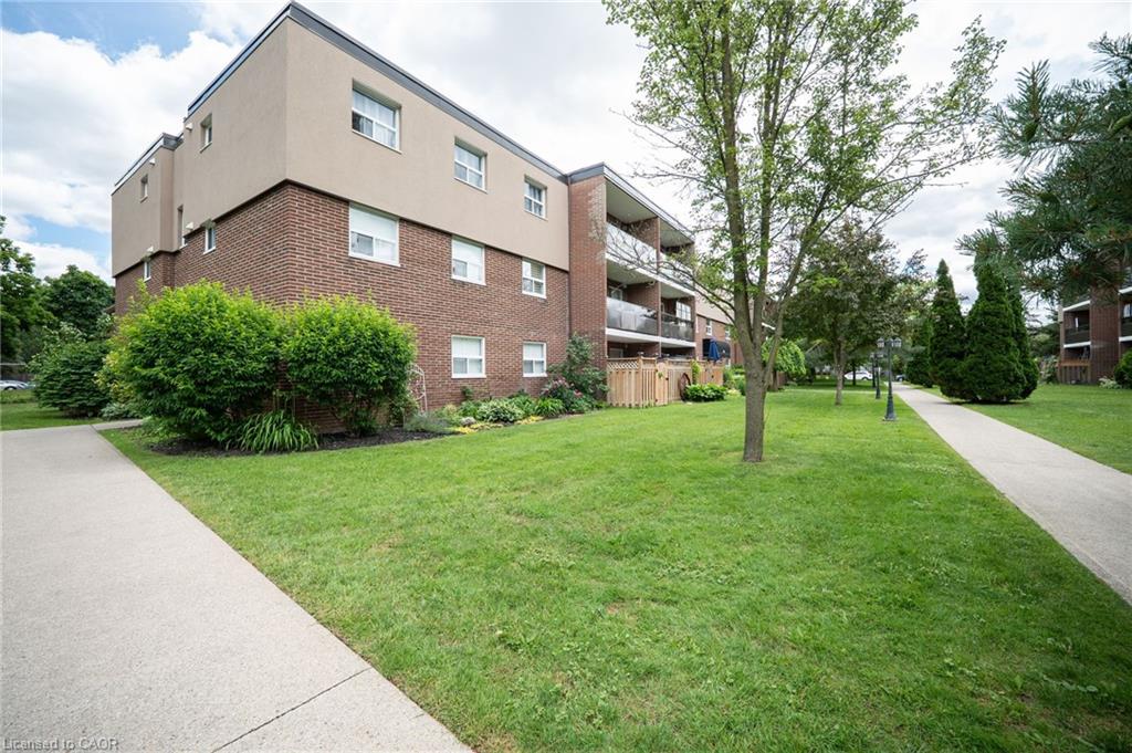 203-648 Grey Street, Brantford ON N3S 4Y3