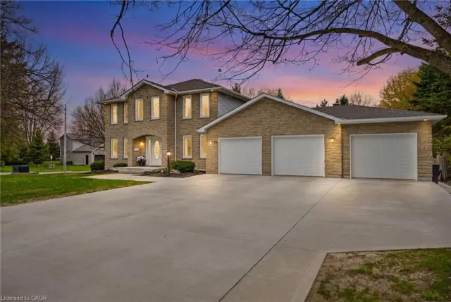 15 Danube Drive, Heidelberg ON N0B 2M1
