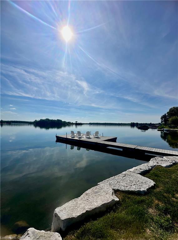 11 Lake Avenue, Cambridge ON N3C 2V4